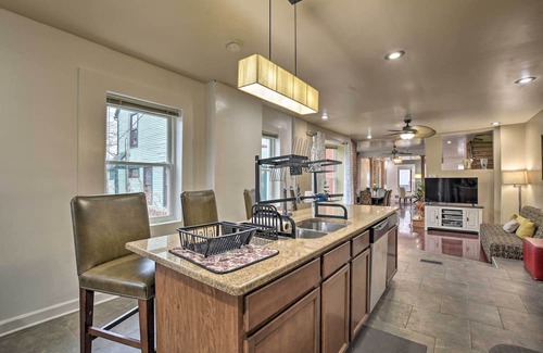 North Kenwood Casa | Historic Chicago Home < 1 Mi to Lake Michigan