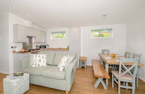 Bridport Cabina | 3 bedroom accommodation in Charmouth