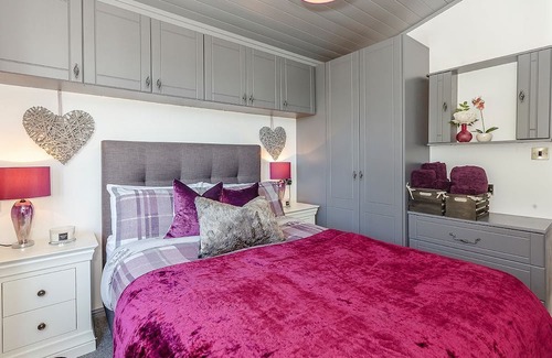 Rhyd-y-foel Cabina | 2 bedroom accommodation in Abergele
