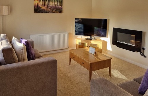 Little Weighton Cabina | 2 bedroom accommodation in Little Weighton, Nr Beverley