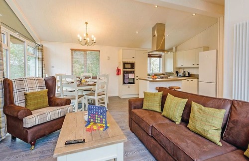 Holton Heath Cabina | 1 bedroom accommodation in Holton Heath