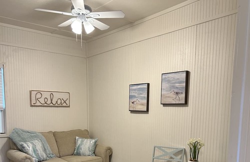 Talahi Island Cabaña | Quaint cottage on coastal island-10 minutes from Historic downtown and beach