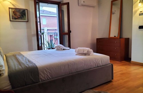 Zona Padova Apartamento | Casa Atene _ Luminoso Appartamento su due livelli a Milano