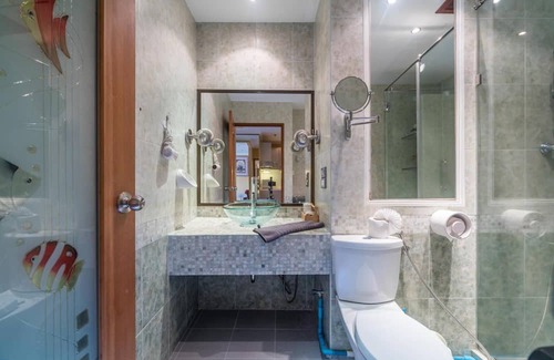 Patong Apartamento | Patong Tower Condo- prime location, pool, 150m to beach!