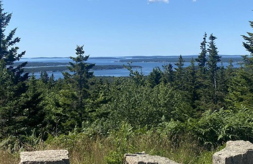 Seal Harbor Cabaña | Cozy Seal Harbor Cottage - Steps from Acadia National Park