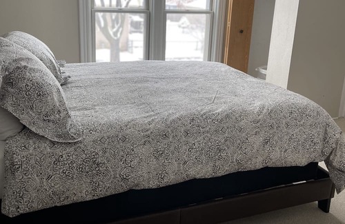 Midway Casa | SPACIOUS ONE BEDROOM IN HAMLINE-MIDWAY AREA