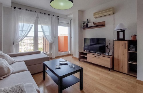 Rincon de la Victoria Apartamento | On the coastal hills of Rincon de la Victoria welcomes you this large and comfortable apartment with