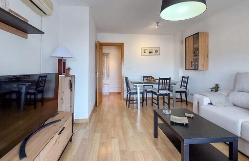Rincon de la Victoria Apartamento | On the coastal hills of Rincon de la Victoria welcomes you this large and comfortable apartment with