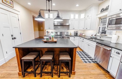 Fletcher Casa | Asheville in Luxury, on 3 Acres!