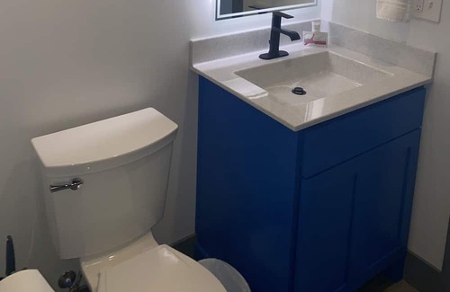 Hays Cabina | Single Story Suite - Cabin #9