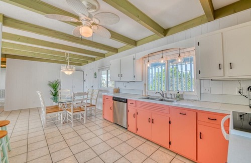 Inlet Harbour Casa | Oceanfront, Four BedroomThree Bathroom (Ground Level space)