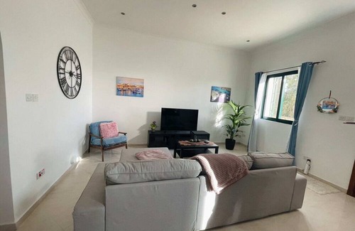 St. Andrew's Apartamento | 3-bedroom With Backyard-hosted by Sweetstay
