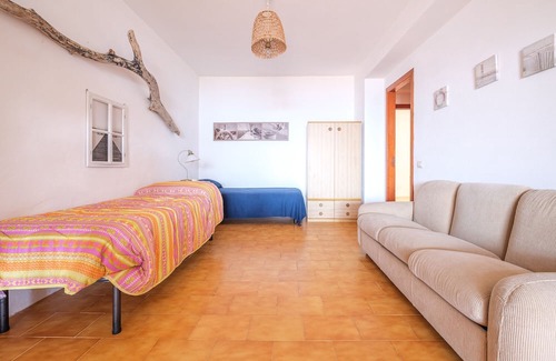 Canneto Apartamento | Apartment 'Oleandro' with Private Terrace and Wi-Fi