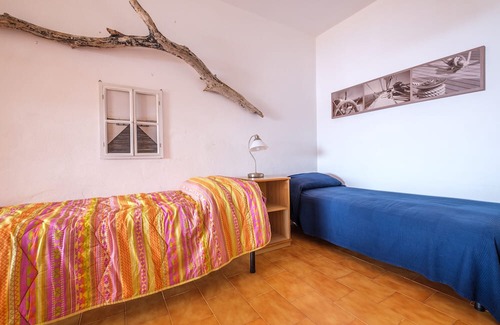 Canneto Apartamento | Apartment 'Oleandro' with Private Terrace and Wi-Fi