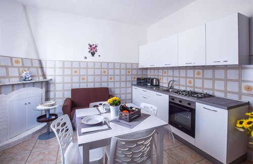 Campora San Giovanni Apartamento | Enjoy a relaxing vacation in this bright and friendly apartment Campora San Giovanni.
