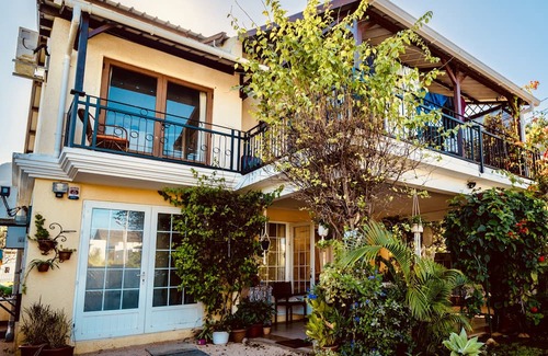 La Preneuse Casa | Cozy Home with Green Garden