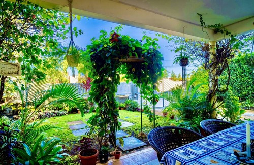 La Preneuse Casa | Cozy Home with Green Garden