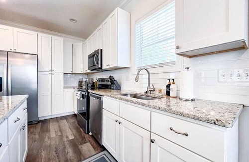 Wilmington Casa | Dual Homes, 8 Beds: A Double Delight in Wilmington!