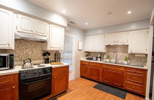 Saint Marys  Allen County Casa | Newly Renovated 3BR w/ King Bed - 4mi from DTFW