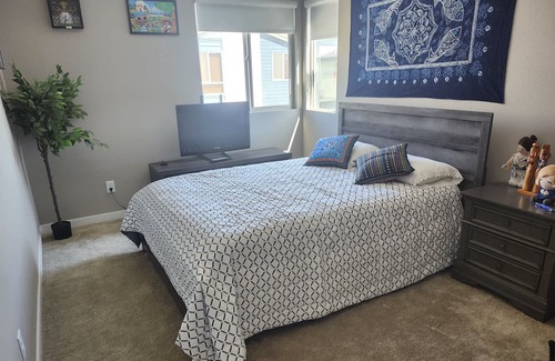 Henderson Casa | 3Br/2.5 Ba Townhome 20 mins from Vegas Strip