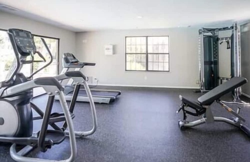 Monroeville Apartamento | Cozy private getaway.