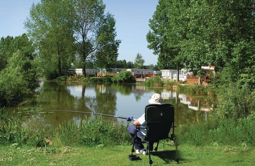 Great Houghton Cabina | 2 bedroom accommodation in Great Billing