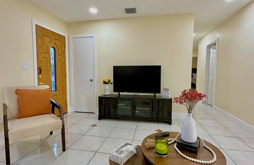 Sunset Casa | Spacious, family friendly home in the heart of Miami