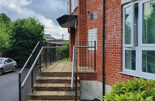Hatfield Apartamento | Global Boutique Relocation Hatfield 2 Bed Apt near Station W/Free Parking