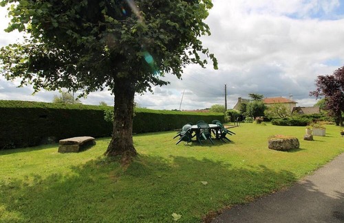 Roannes-Saint-Mary Cabaña | Gite Roannes-Saint-Mary, 3 bedrooms, 6 persons