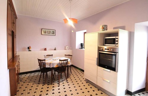 Roannes-Saint-Mary Cabaña | Gite Roannes-Saint-Mary, 3 bedrooms, 6 persons