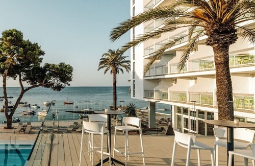 Ibiza Town Complejo | All-Inclusive Life Premium Room; Double Whirlpool Tub with Sea View, and Balcony