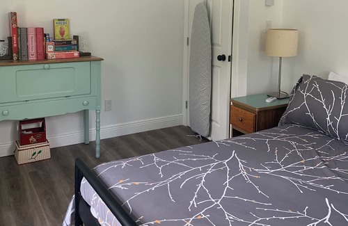 Tweed Apartamento | Bogart House connects to the Trans Canada Trail