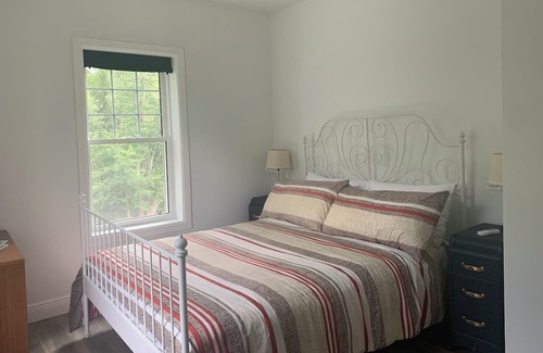 Tweed Apartamento | Bogart House connects to the Trans Canada Trail