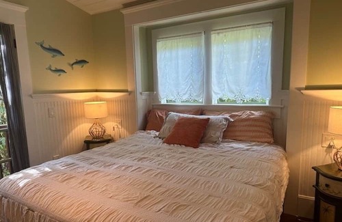 Pahoa Cabaña | Da Jungalow sleeps 4, 10 minutes from Pahoa town, Kalapana and Black Sand Beach!