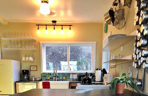 Columbia City Casa | Seattle Vacation Home: Charming and Eclectic 2 Bedroom Craftsman in the heart of Columbia City