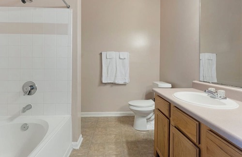 Collierville Apartamento | Modern Apartment in Prime Location (ID5170X6)