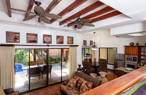 Tamarindo Casa | Secluded Luxury Retreat 100m from Beach w/ Private Pool & Courtyard!