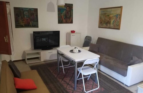 Partanna Casa | White house apartment with garden