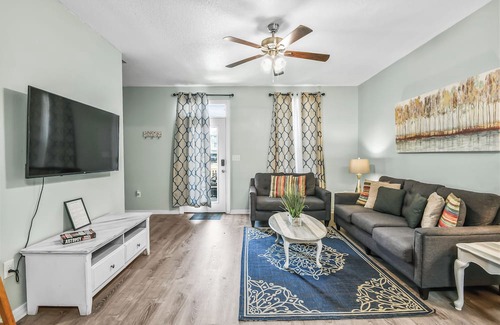 Gulfport Casa | 3 Bedroom Townhome 87B, one block to beach, close to casinos, & attractions