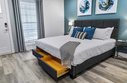 Forest Park Apartamento | Modern Apt. close to Restaurants - Highland Golf