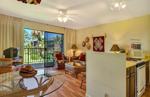 Kaunakakai Condominio | Modern Hawaii w/Lanai, Cable TV, WiFi-#221