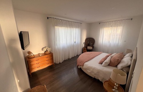 Cauro Villa | Contemporary villa with garden and swimming pool, 5 minutes from the beach!
