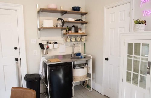 Michigan City Apartamento | Studio Living in the Arts District!