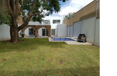 Zapopan Casa | Hermosa Residencia, con Alberca Templada Privada!
