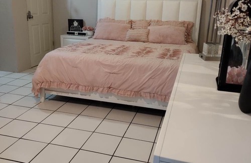 Canas Casa | 3 Minutes From Walmart, Homedepot ,ihop, chik filet Wendy Fitness