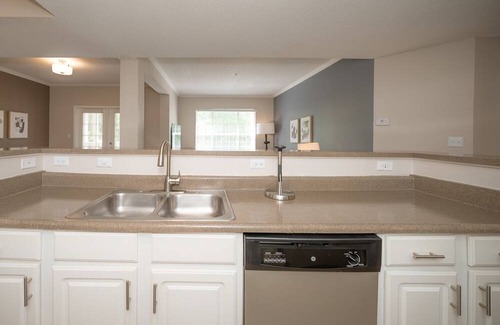 Crestline Heights Apartamento | Modern Apartment in Prime Location (ID3591X88)