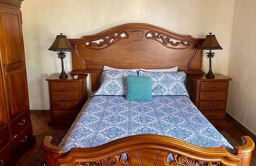 El Cerro Villa | Villa Arturo! 2 BRM, Ocean, Mountain and Town View