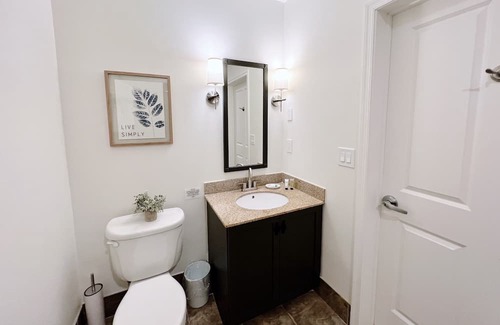 Vernon Condominio | ⭐️ Cozy Retreat | Pool & Hot Tub ⛰ Mountain Creek Resort @ Appalachian