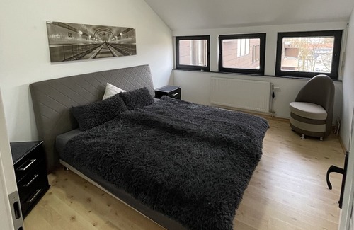 Oos Apartamento | MMM: Maisonette, minimalist, modern, >8 guests