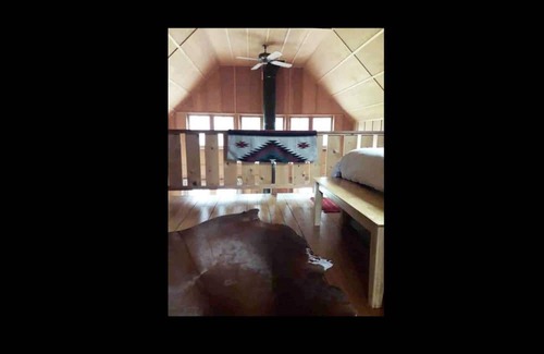 Yachats Cabina | River front cabin a quick walk to the ocean and downtown Yachats!